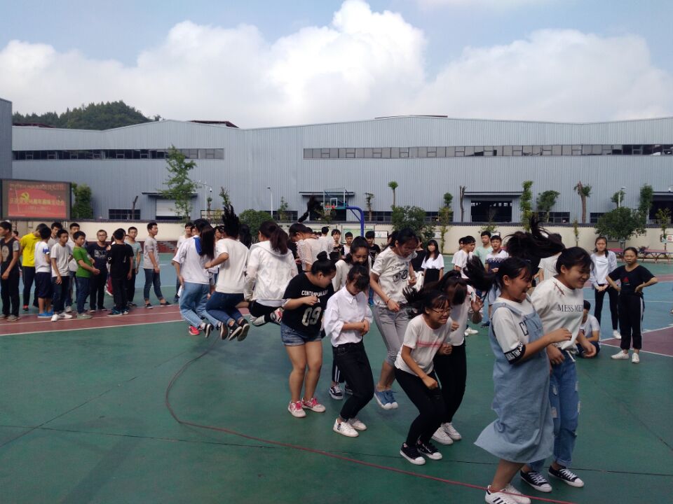 四川省达州凤凰职业技术学校 隆重举办庆祝建党